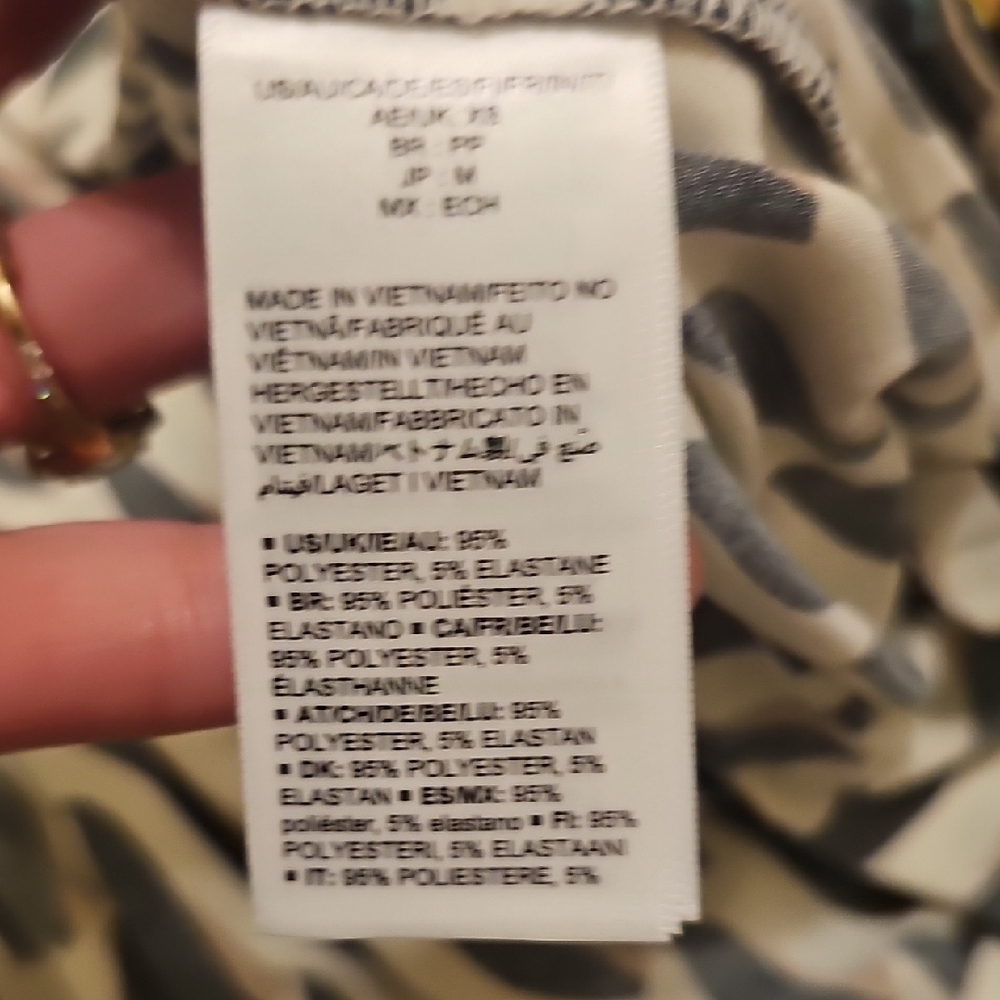 Amazon Essentials Patterned Print Dress - Picture 5 of 5